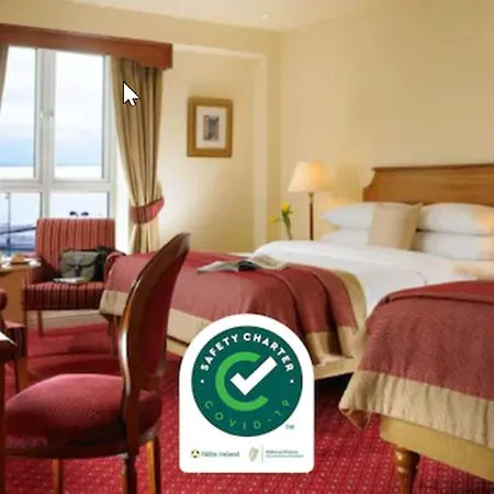 Bay Conference & Leisure Centre 4*