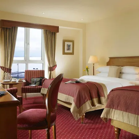 Bay Conference & Leisure Centre 4* 골웨이